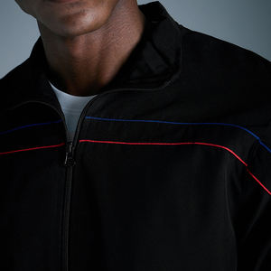 ชุดกีฬากันลมสำหรับผู้ชายชุดวอร์มวิ่งออกกำลังกายผ้าไนลอนโพลีเอสเตอร์ปรับแต่งได้ - Product Image 5