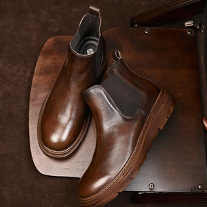 Chaussures mocassins en cuir de veau avec détails cousus à la main et soutien de la voûte plantaire, chaussures de ville pour hommes - Product Image 1