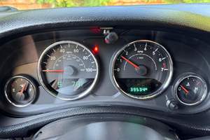 ข้อเสนอส่วนลด รถจี๊ป แรงเลอร์ อันลิมิเต็ด รูบิคอน 4x4 ปี 2015 มือสอง ไมล์น้อย - Product Image 2