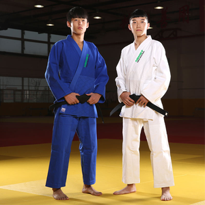 Uniforme d'entraînement de haute qualité, coton durable et léger pour le karaté et le BJJ, choix de premier ordre, services OEM, judogi personnalisé - Product Image 1