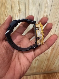 Montre analogique à quartz automatique pour homme de luxe RB Gems, personnalisée, avec verre, diamants en moissanite VVS, bracelet en acier inoxydable noir doré - Product Image 4