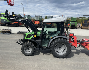 Tractor Agrícola de 180HP con Tracción en las 4 Ruedas, Transmisión por Engranajes, Cargador Frontal y Desbrozadora para Trabajo en Campo - Product Image 2
