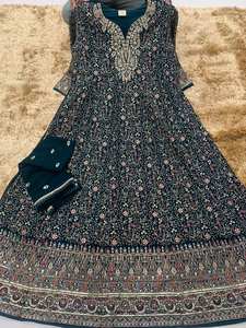 Mode indienne à la mode pour les femmes longue robe Kurti brodée Anarkali avec Dupatta costume de fête de mariage pour les filles - Product Image 2