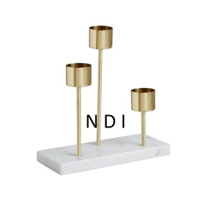 Support de bâton de bougie gravé à la main haut de gamme pour mariage et décoration de la maison support votif de bougie en métal décoratif - Product Image 1