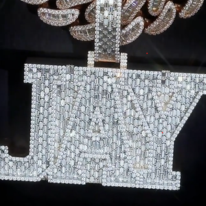 Colgante de Plata de Ley con Baño de Oro Rosa Certificado por IGI, Diseño Único con Diamante CVD de Corte Baguette, Joyería Fina para Fiesta - Product Image 2