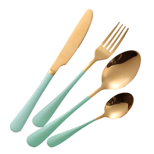 Juego de cubiertos de latón duradero y elegante disponible a precios asequibles para comidas informales y experiencias culinarias formales - Product Image 6