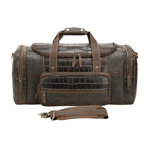 Sac de voyage en cuir grande capacité avec motif crocodile et logo personnalisé, 23 pouces - Product Image 1