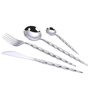 ชุดช้อนส้อมมีดแนววินเทจ,ช้อนส้อมสแตนเลสสีทองเคลือบโรสโกลด์สำหรับงานแต่งงาน - Product Image 4