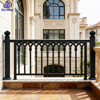 Clôture anti-rouille et résistante à la corrosion pour maison auto-construite, cour extérieure, garde-corps de balcon en aluminium noir à rayures verticales