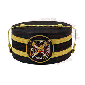 Bonnet en satin noir des Templiers avec tresse dorée-Chapeau maçonnique franc-maçon - Product Image 1