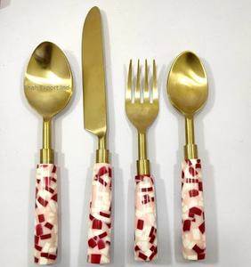 Juego de cubiertos de plata y Metal de estilo occidental con mango de resina impreso para juegos de cubiertos de mesa para restaurantes y hoteles - Product Image 5