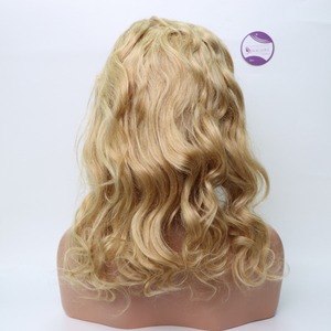 Peluca de cabello humano de alta calidad Frontal de encaje 5x5 pulgadas Peluca 18 pulgadas Color Rubio Cabello ondulado natural Cutícula alineada - Product Image 4