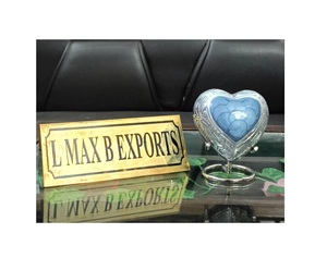 Urne souvenir en aluminium de qualité supérieure de Design classique urne en forme de coeur avec support en métal pour urne funéraire commémorative de cendres humaines - Product Image 5