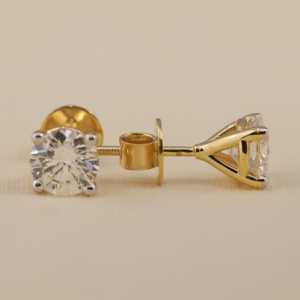 Boucles d'oreilles clous pour femmes en argent sterling et or avec diamants de laboratoire ronds, clarté VS1, 2,86 carats, fermeture à vis/poussoir - Product Image 5