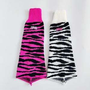 Kustom Y2K modis akrilik garis pola rajutan penghangat kaki untuk wanita dengan Logo kustom pesta & penggunaan sehari-hari - Product Image 2