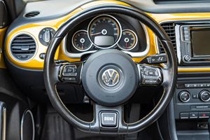 Gran Oferta: Volkswagen Beetle Dune Convertible Usado de 2016, Listo para Enviar - Product Image 2