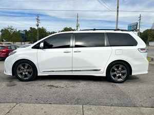 Sienna SE 7 places 2018, conduite à gauche, 1-25 000 miles, 200-250 ch, 400-500 Nm, kilométrage 2021-2023, sans accident, occasion. - Product Image 6