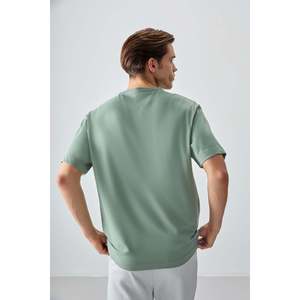 T-shirt basique pour homme Air Jones, coupe ample, 100% coton, épais, doux et texturé, vert cactus clair, modèle 88353 - Product Image 5