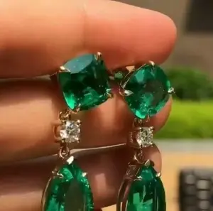 Pendientes de Diamantes TISHYA, Chapados en Oro Amarillo de 14K, Estilo Vintage, con Corte Cojín, Personalizados - Product Image 3