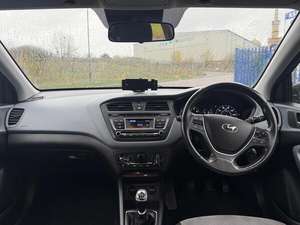 HYUNDAI I20 2015 USADO, Volante a la Izquierda/Derecha - Product Image 3