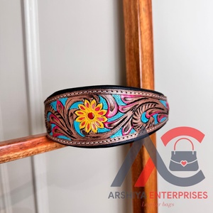 Collier de chien en cuir usiné fabriqué à la main collier de chiot rembourré de formation florale colliers de chien confortables en cuir véritable de haute qualité - Product Image 1
