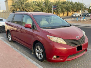 USED to YOTA SIENNA 2011 LHD - Product Image 2