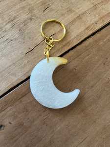 พวงกุญแจเรซิ่นดีไซน์เนอร์  จี้เรซิ่นใส  พวงกุญแจทันสมัย ทนทาน  แฟชั่น  เหมาะสำหรับใช้ในชีวิตประจำวัน  ขายส่ง - Product Image 3