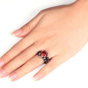 Jeulia Trendy Black Round Cut Sterling Silver <b>Skull</b> Cluster <b>Ring</b> - Product Image 4