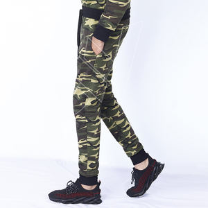 ผู้ชายกีฬาผ้าฝ้ายแฟชั่นที่กําหนดเองขายร้อน Camo Jogger วิ่งกีฬากางเกงเหงื่อสบายๆ - Product Image 2