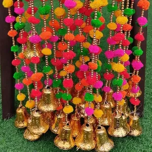 多色壁门Pom Pom串金珠，大钟悬挂Toran花环，用于家居装饰