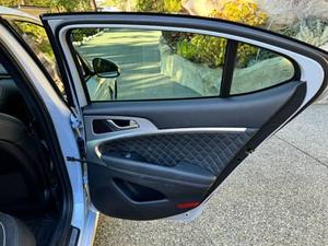 G E N E S I S G70 2.0T SPORT 2020 d'occasion, conduite à gauche/droite - Product Image 6