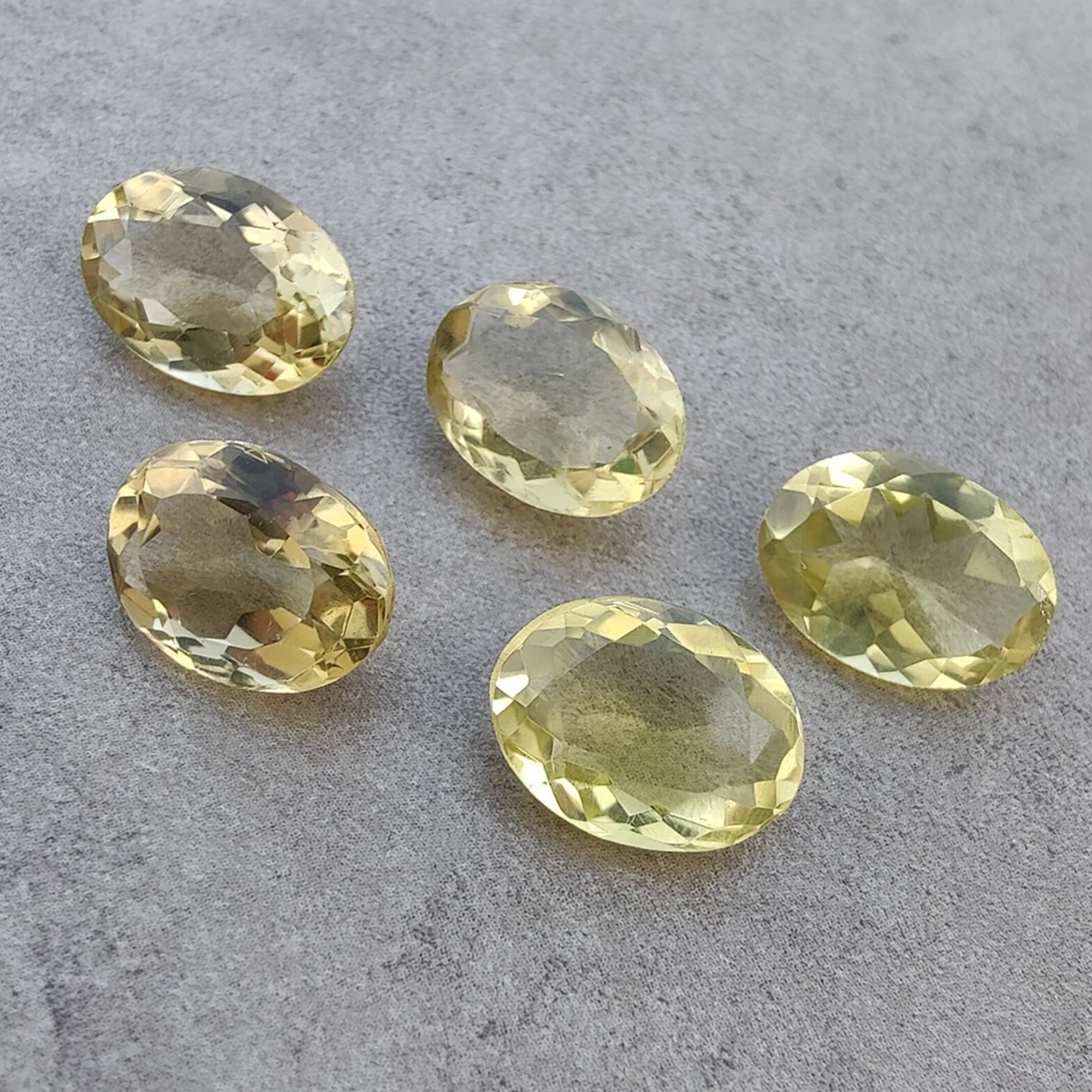 เหมือนในรูป