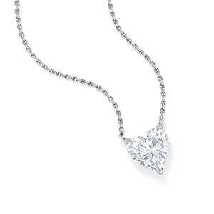 Colgante Romántico de Oro Amarillo de 8 Quilates con Diamante Cultivado en Laboratorio en Forma de Corazón, Sin Cadena, Claridad VS1, Color E, 2.50 Gramos, Ligero - Product Image 4