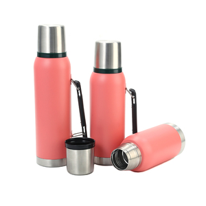 กระติกน้ำสุญญากาศสแตนเลสแบบกำหนดเองขนาด 1 ลิตร พร้อมฉนวนกันความร้อน 12-24 ชั่วโมง เป็นมิตรกับสิ่งแวดล้อมและพกพาสะดวกสำหรับใช้ในยิม - Product Image 3