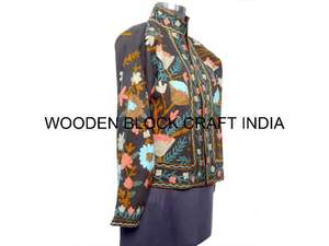 Chaqueta de Invierno de Tela de Pato Hecha a Mano con Bordado Suzani, Estilo Corto, Relleno de Algodón, Perfecta para el Invierno - Product Image 4