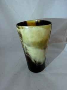 Cuerno de Búfalo Natural Hecho a Mano, Vasos Cortos Estilo Ángel Original Hecho a Mano EN LA India PARA LA Venta a Granel para Bebidas - Product Image 3