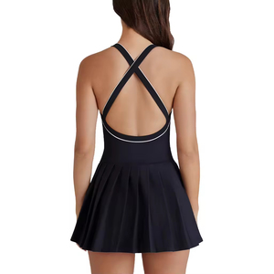 Ensemble de sport respirant pour femme avec short intégré, idéal pour le tennis et l'entraînement – Collection été 2026 – Spandex/Polyester - Product Image 3