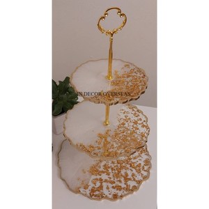 Look attrayant le plus demandé Matériau de haute qualité fabriqué à 3 niveaux Support à gâteau de luxe pour mariage et anniversaires - Product Image 6