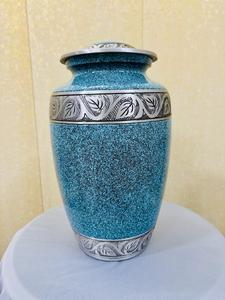 Urna Funeraria de Aluminio de Alta Calidad con Acabado Brillante, Estilo Americano, Capacidad de 220 Pulgadas Cúbicas, para Cremación y Entierro, Brassworld India - Product Image 4