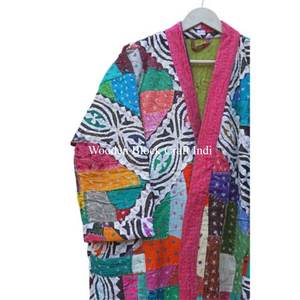 Robe de chambre en coton faite à la main pour femme, manteau d'hiver matelassé à trois couches avec broderie, style kimono long, imprimé - Product Image 2