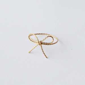 Rond de serviette en métal fait à la main Vaisselle Accessoires décoratifs Conception de feuille d'érable Anneaux de serviette en or royal faits à la main - Product Image 5