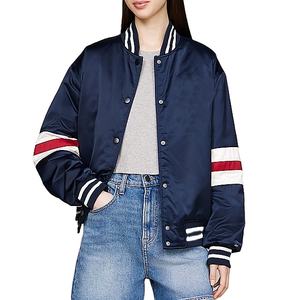 แจ็กเก็ตเบสบอลผ้าซาตินสำหรับผู้หญิงแจ็กเก็ตเบสบอลสีพื้นแขนเสื้อแจ็คเก็ตบอมเบอร์สำหรับฤดูหนาว - Product Image 4
