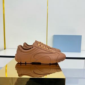 Chaussures de course basses en cuir véritable style urbain, style designer, pour hommes et femmes, chaussures de sport décontractées de style classique - Product Image 1