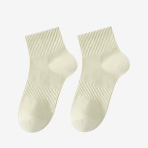 Calcetines suaves de algodón con logotipo personalizado, patrón a cuadros, ecológicos, ligeros, transpirables, para jóvenes, comodidad diaria, tonos suaves, minimalistas - Product Image 6