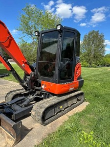 รถขุดตีนตะขาบ Kubota U10-5 ความจุบุ้งกี๋ 0.03 ลบ.ม. สีดำ เครื่องยนต์ยี่ห้อ Kubota รัศมีวงเลี้ยวสั้น - Product Image 6