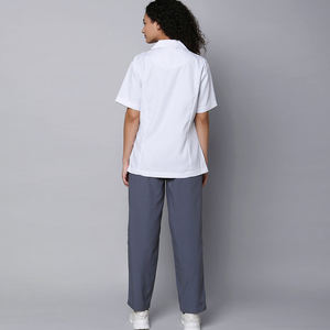 Blouse de laboratoire en fibre de bambou respirante, design personnalisé, uniforme médical pour le personnel médical, blouse de laboratoire blanche pour l'hôpital, blouses de laboratoire tissées - Product Image 5