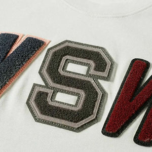 Camisetas de Hombre con Bordado Chenille de Diseño Premium de la Mejor Calidad al por Mayor, Camisetas de Hombre con Diseño Nuevo y Moderno Personalizadas - Product Image 5