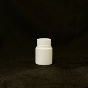 Ensemble de bouteilles en plastique HDPE, couleur blanche, 23 flacons de 50 ml, légers, durables, marque APS, pour contenir des liquides, des pilules, bouchon cylindrique - Product Image 1