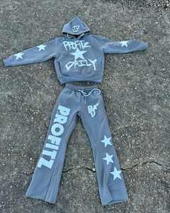 Conjunto de pantalones de chándal con bordado desgastado de alta calidad Unisex, chándal acampanado de gran tamaño con logotipo personalizado, Sun Faded de talla grande - Product Image 1