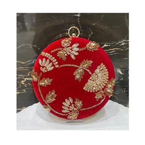 Embrayages à main brodés de qualité supérieure pour femmes, idéaux pour les mariages et les célébrations, disponibles à un prix abordable. - Product Image 1